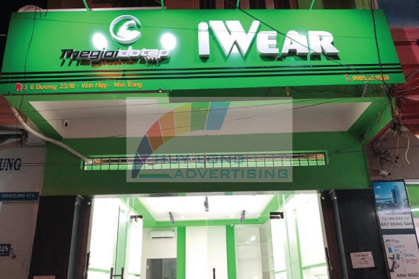 THIẾT KẾ THI CÔNG SHOP THỜI TRANG THỂ THAO IWEAR NHA TRANG